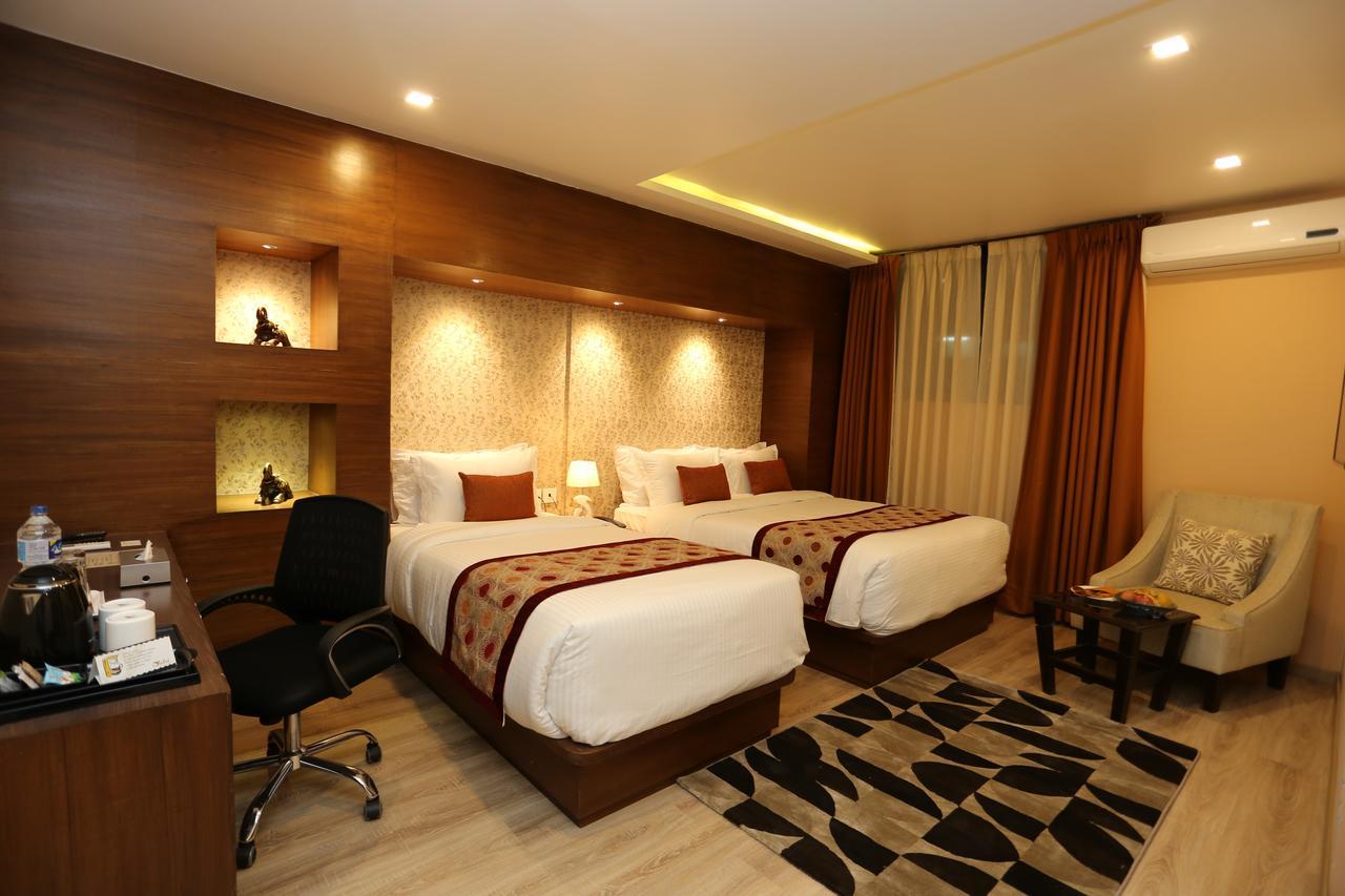 Yatri Suites&Spa Kathmandu Bagian luar foto