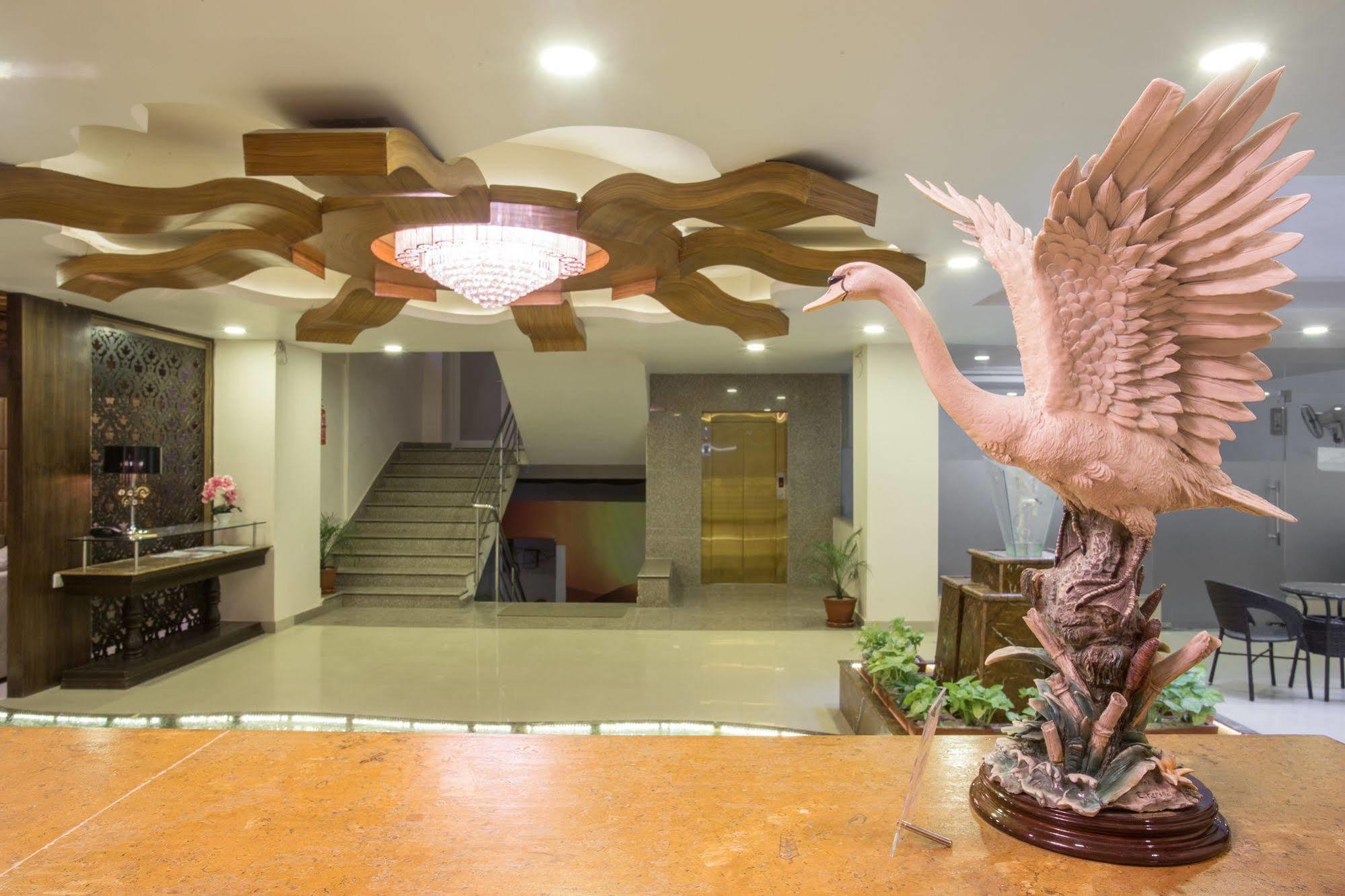 Yatri Suites&Spa Kathmandu Bagian luar foto