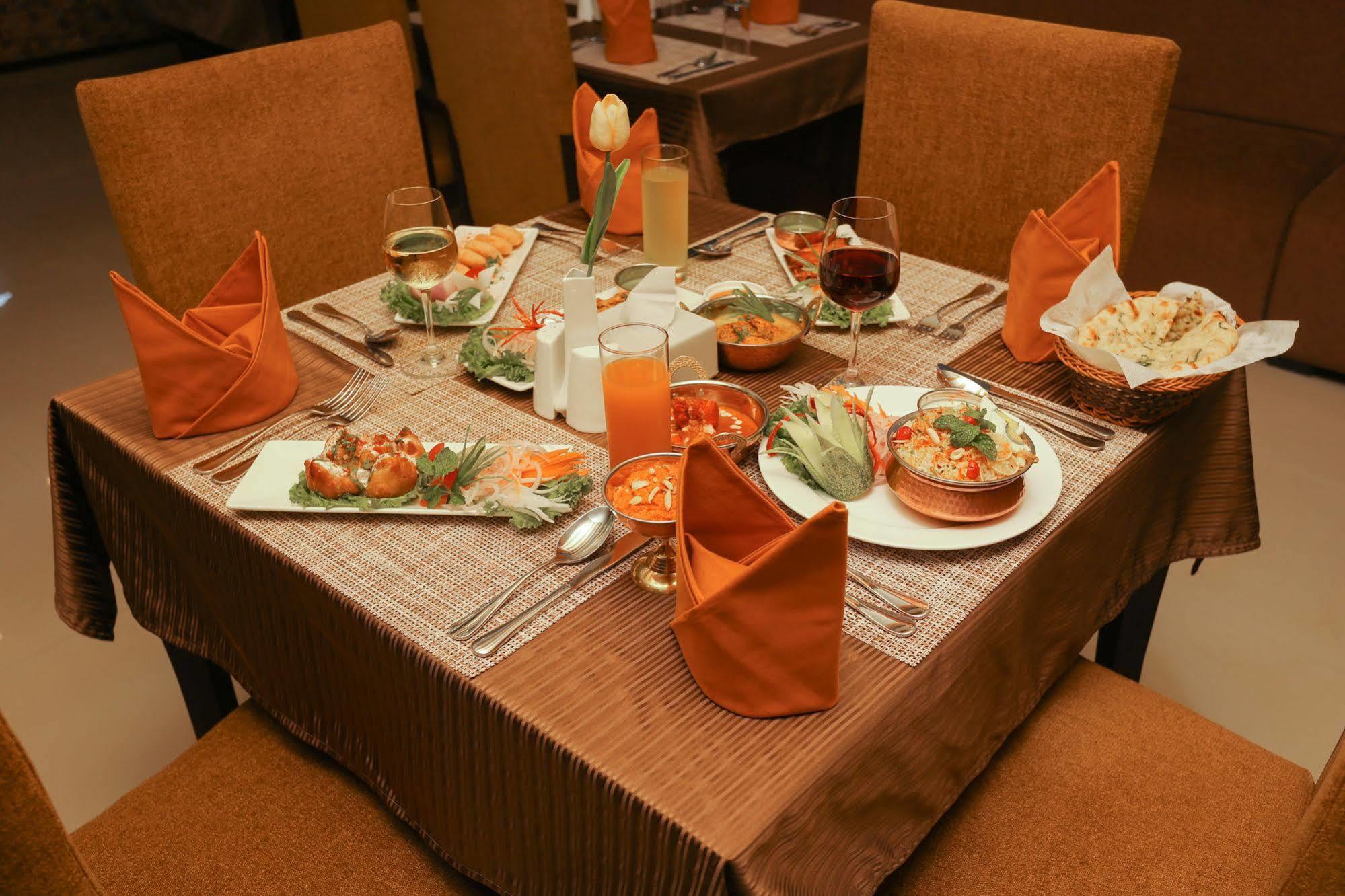 Yatri Suites&Spa Kathmandu Bagian luar foto