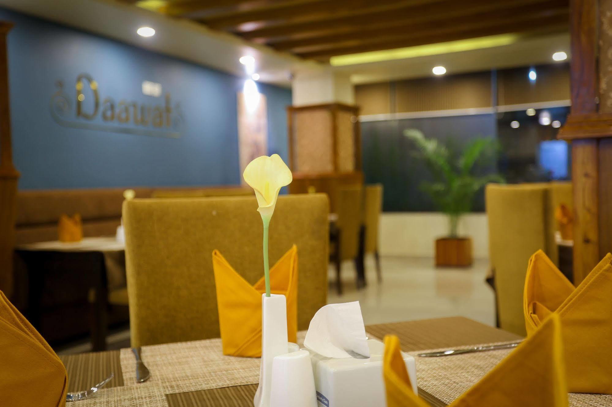 Yatri Suites&Spa Kathmandu Bagian luar foto