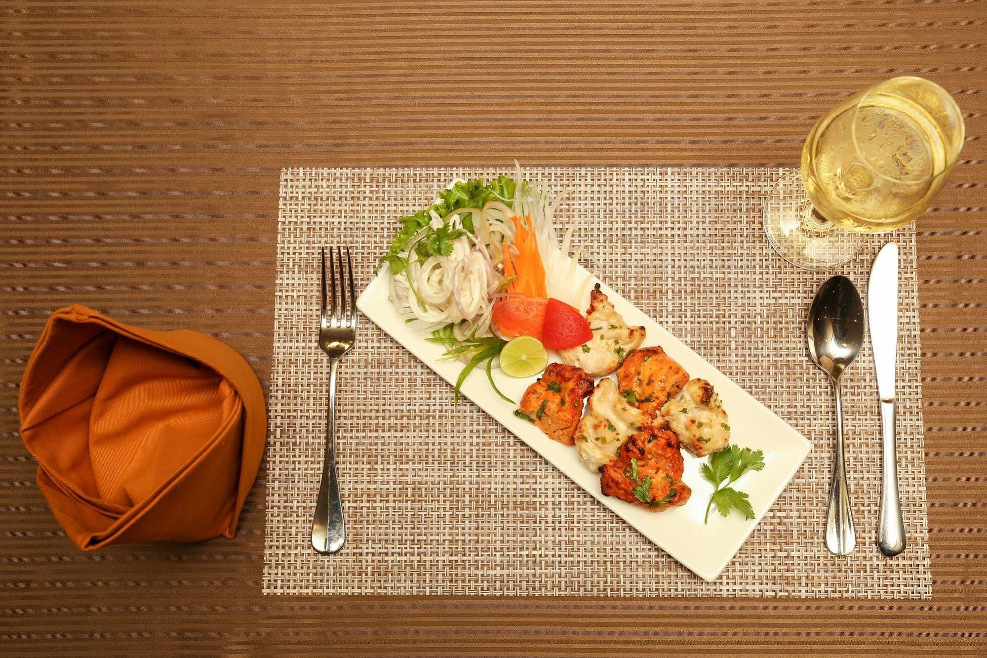 Yatri Suites&Spa Kathmandu Bagian luar foto